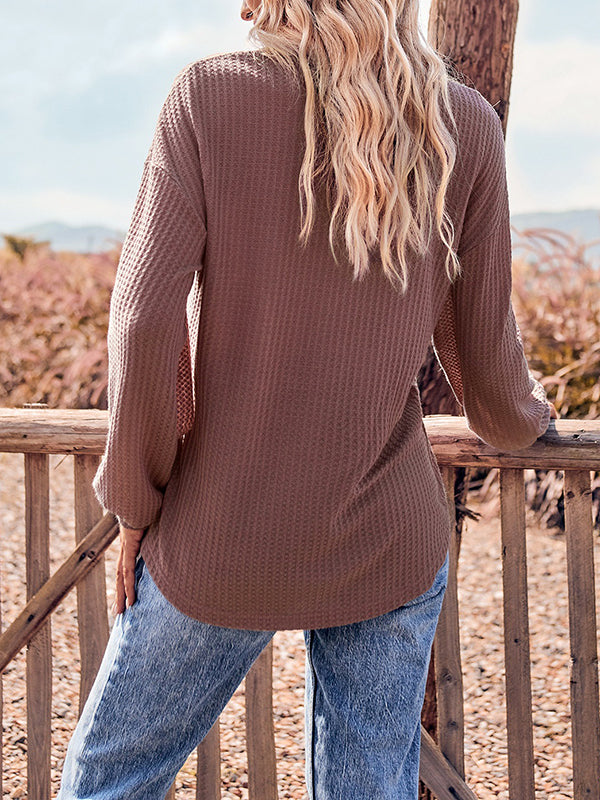 Beautifully Crafted T-Shirt in a Classic Style