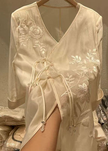 Elegantly Styled Blouse for Everyday Wear
