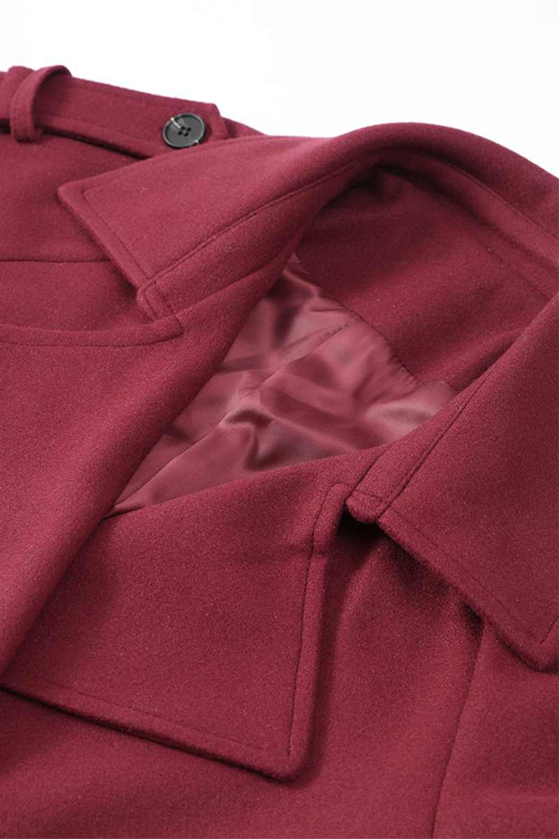 Sophisticated Garment with a Clean Classic Look
