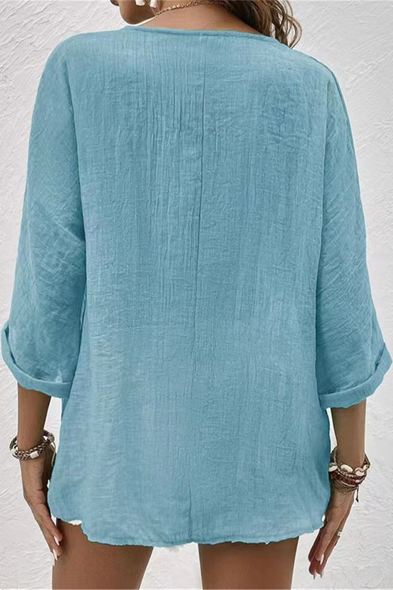 Well Tailored Top with a Graceful Silhouette