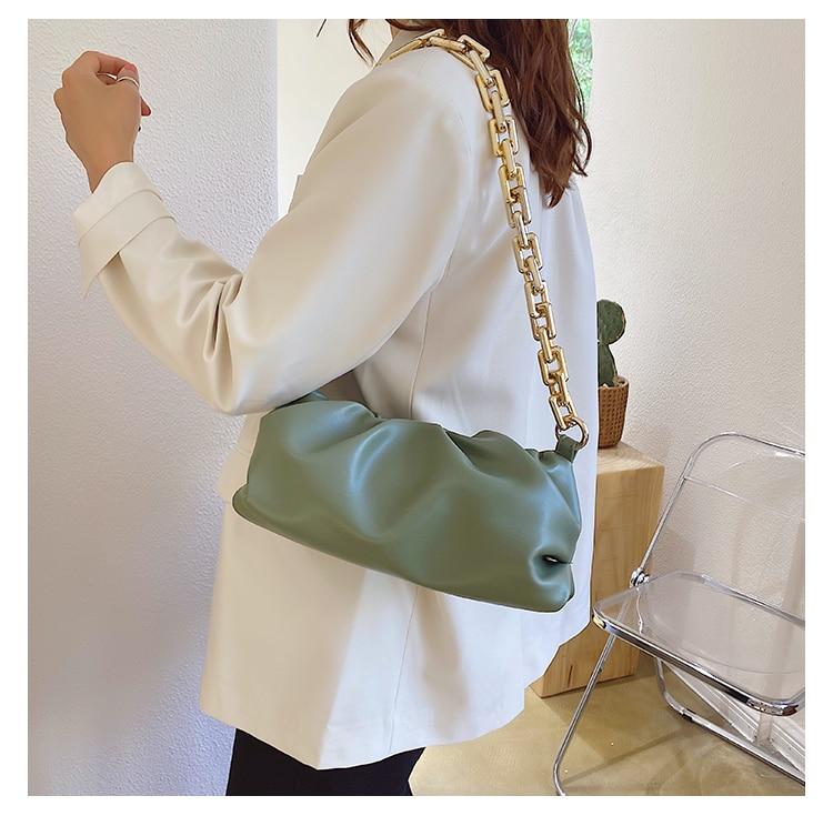 Well Tailored Bag with a Graceful Silhouette