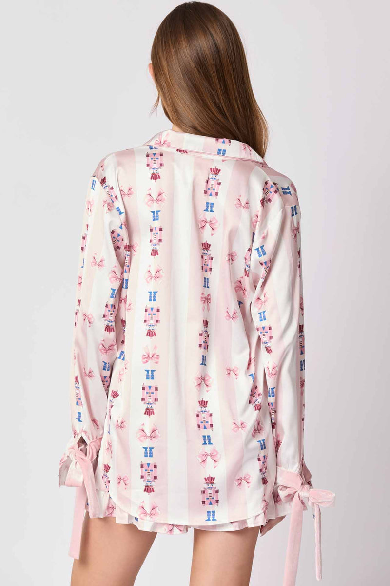 Effortlessly Elegant Garment with a Timeless Design
