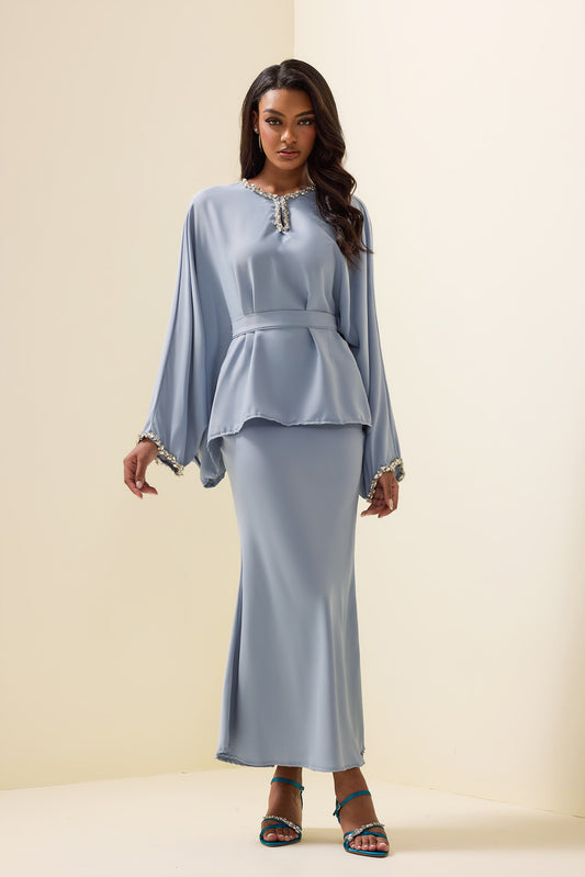 A Vintage Style Top with Delicate Timeless Details