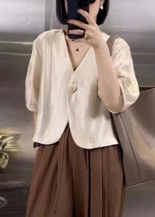 Classic Vintage Shirt with a Flattering Fit