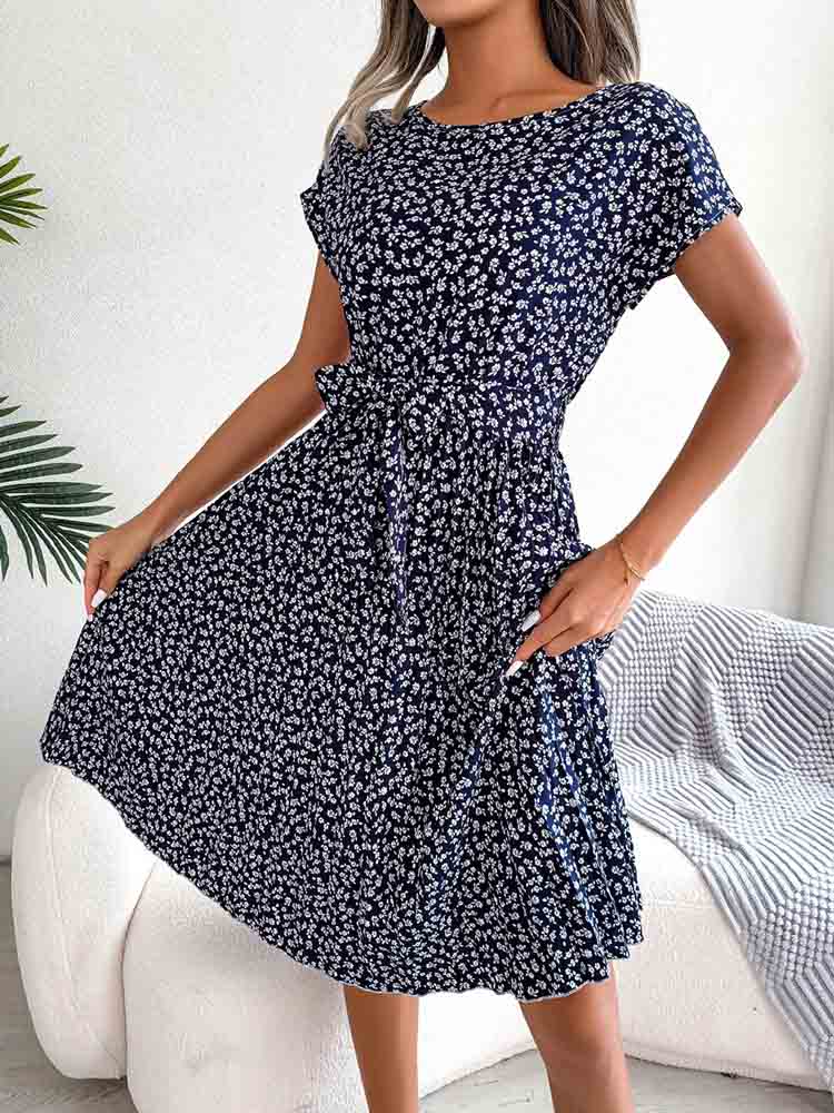 Polished Dress with an Effortless Classic Look