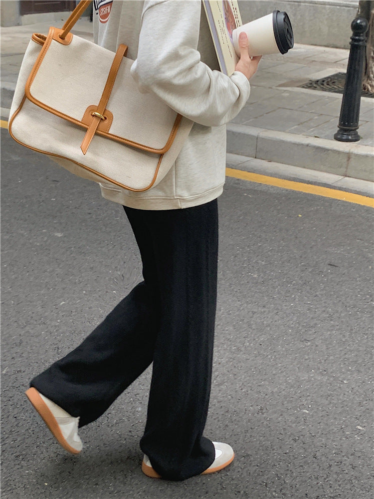 Well Tailored Pants with a Graceful Silhouette