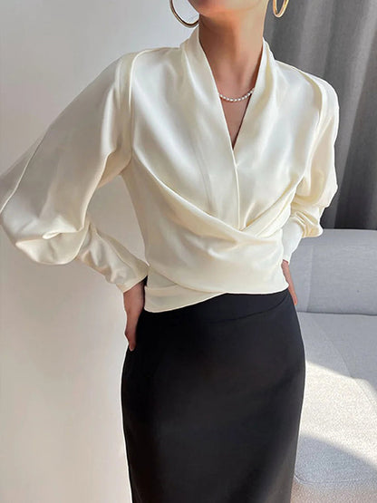 Effortlessly Elegant Blouse with a Timeless Design