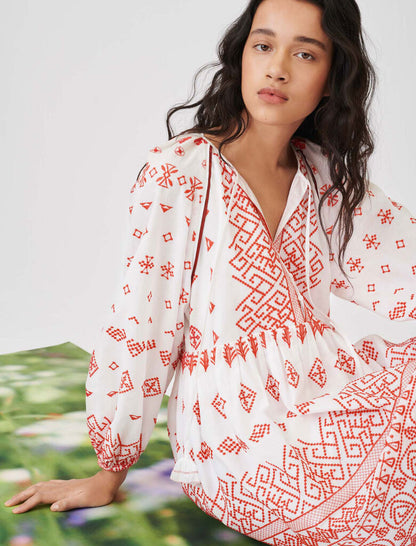 Classic Vintage Dress with a Flattering Fit