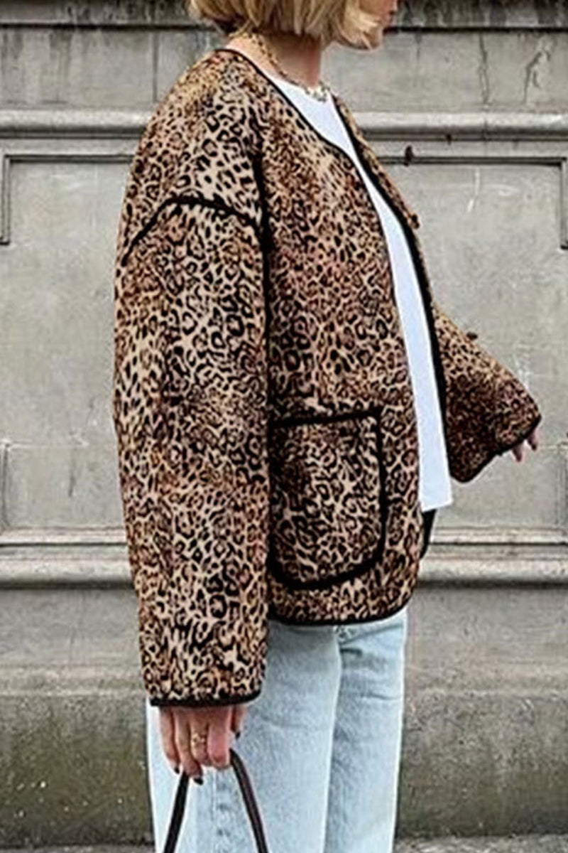 Gracefully Styled Garment for Any Occasion