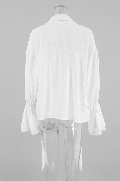 Well Tailored Blouse with a Graceful Silhouette