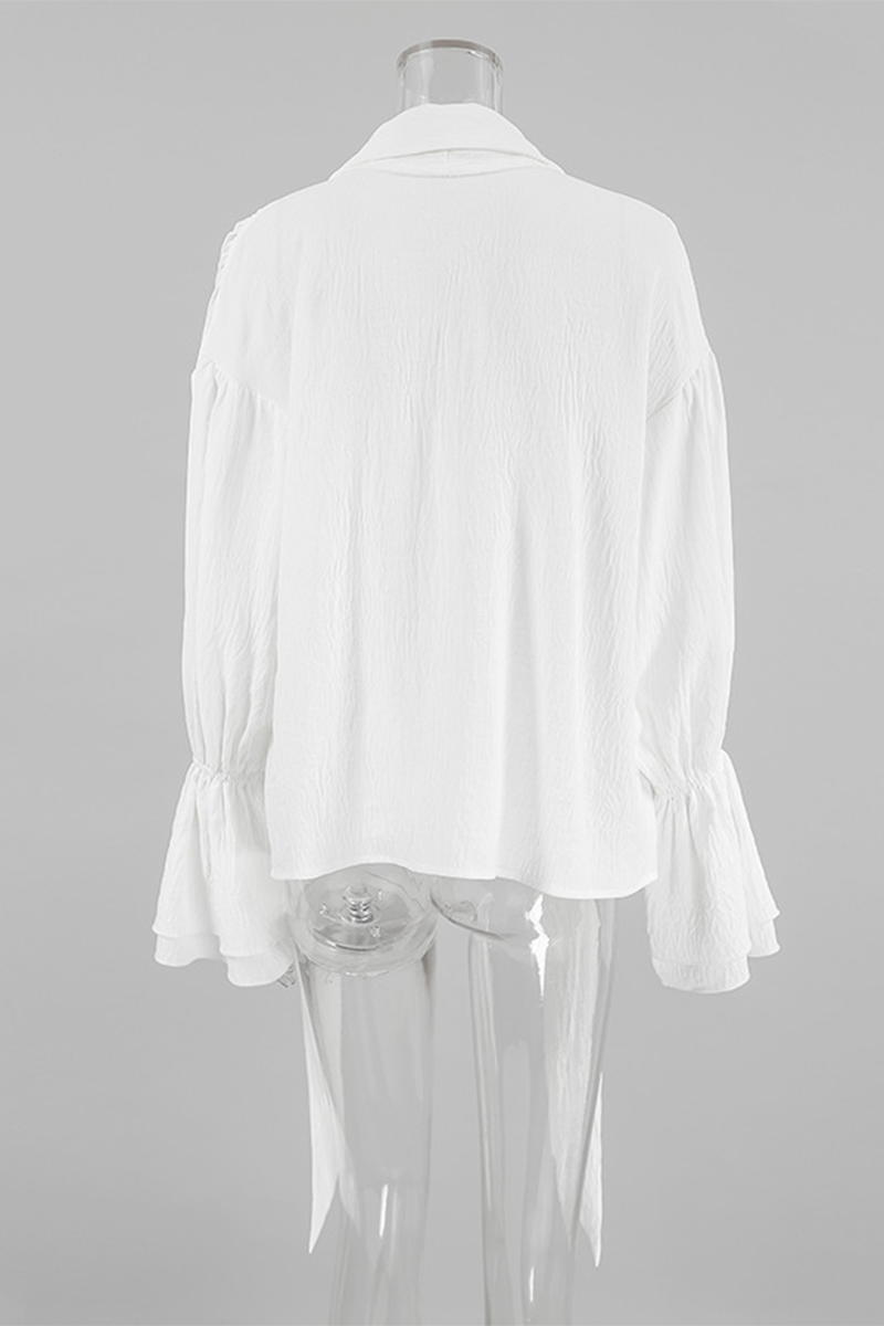Well Tailored Blouse with a Graceful Silhouette