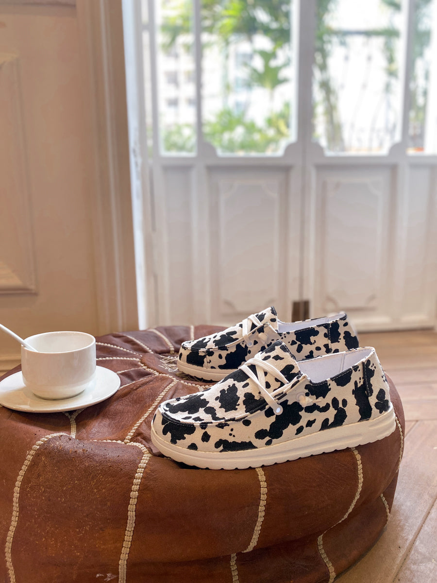 A Vintage Style Shoes with Delicate Timeless Details
