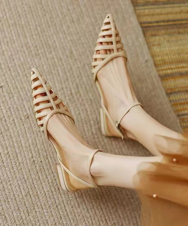 Effortlessly Elegant Sandals with a Timeless Design