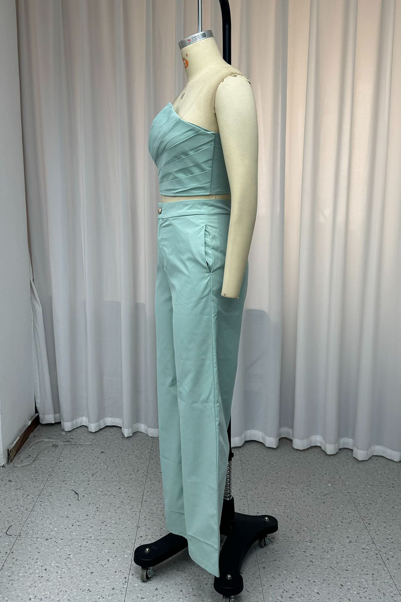 Well Tailored Garment with a Graceful Silhouette