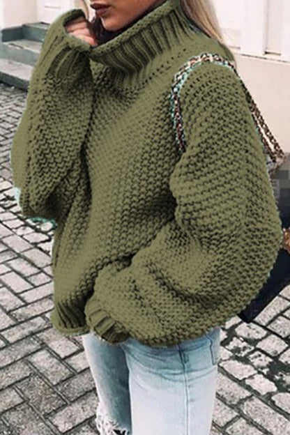 Well Tailored Sweater with a Graceful Silhouette