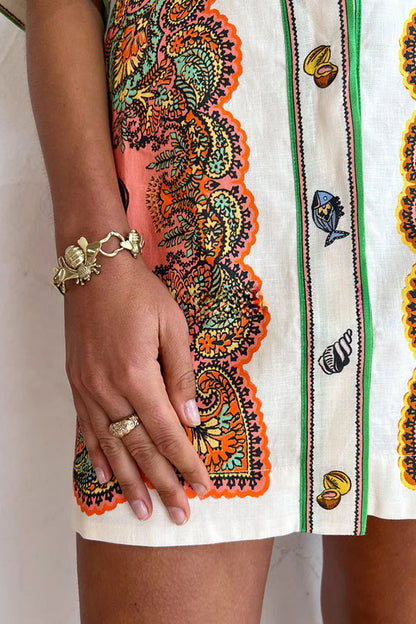 Classic Vintage Dress with a Flattering Fit