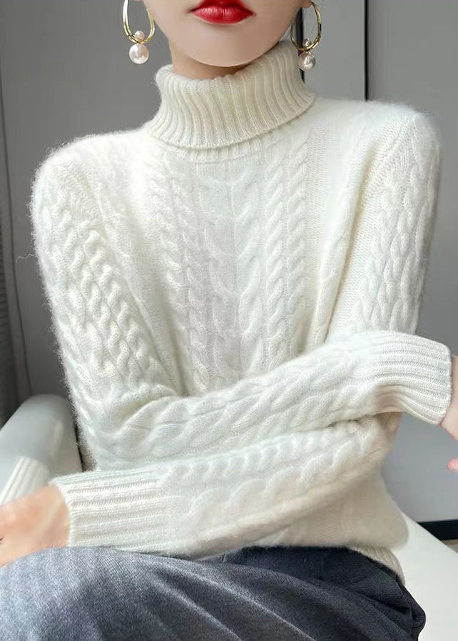 Effortlessly Elegant Sweater with a Timeless Design