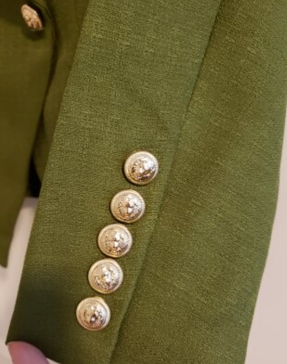 Gracefully Styled Garment for Any Occasion
