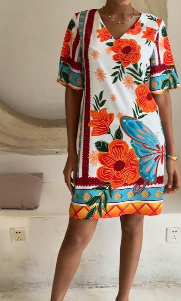 Beautifully Finished Dress in a Timeless Design