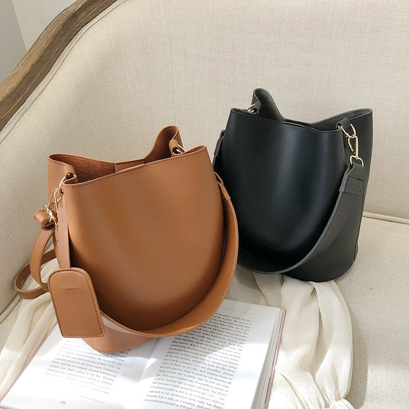 Polished Bag with an Effortless Classic Look