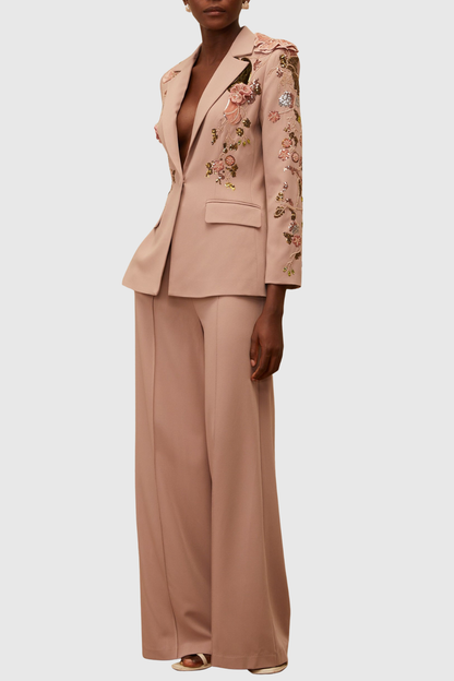 Well Tailored Trousers with a Graceful Silhouette