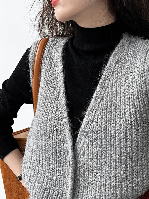 Effortlessly Elegant Top with a Timeless Design