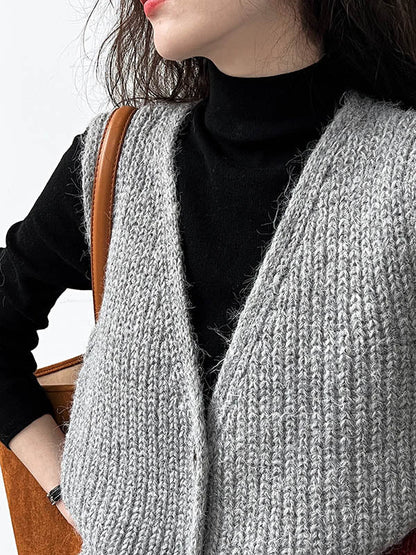 Effortlessly Elegant Top with a Timeless Design