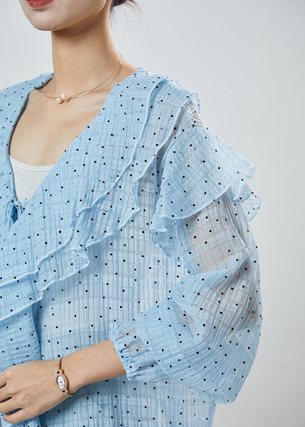 Classic Vintage Shirt with a Flattering Fit
