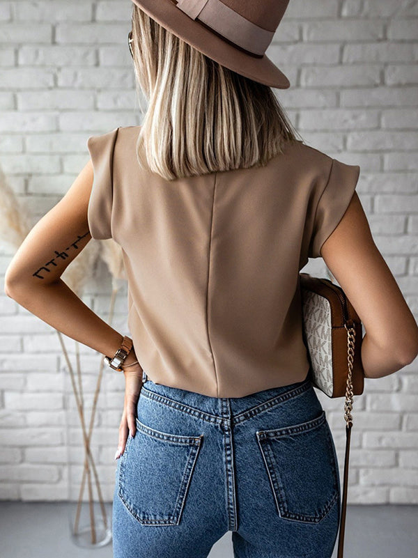 Well Tailored T-Shirt with a Graceful Silhouette