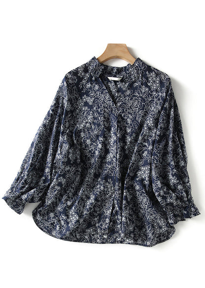 Classic Vintage Blouse with a Flattering Fit