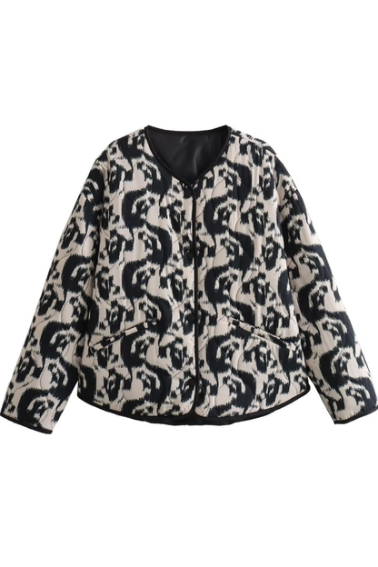 Effortlessly Elegant Jacket with a Timeless Design