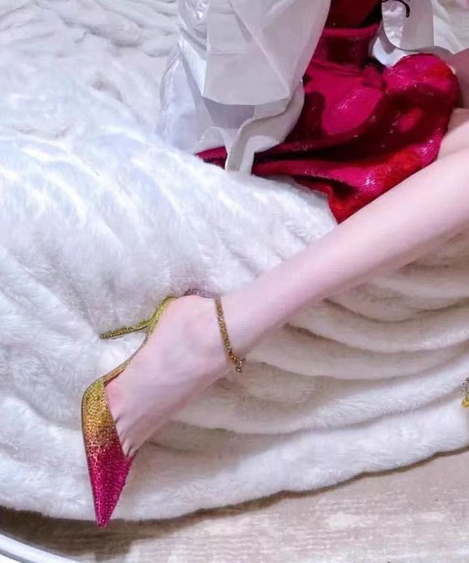 Well Tailored Sandals with a Graceful Silhouette