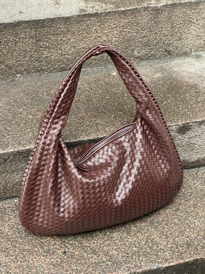 Classic Vintage Bag with a Flattering Fit
