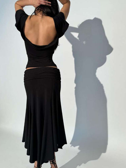 Beautifully Finished Dress in a Timeless Design