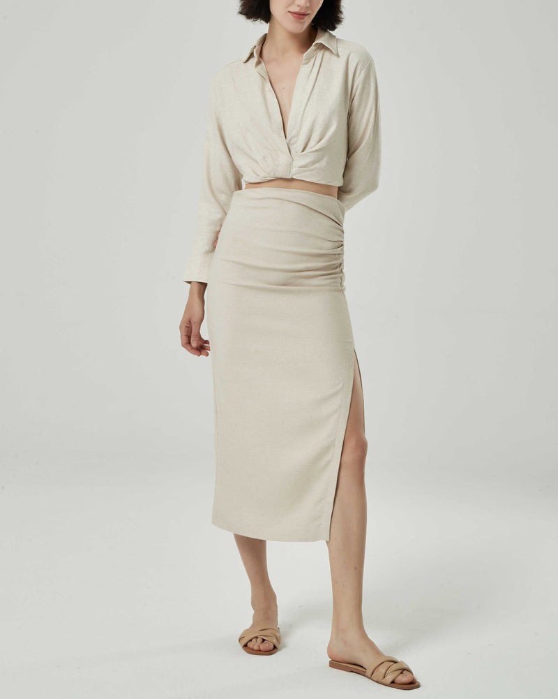 Effortlessly Elegant Garment with a Timeless Design