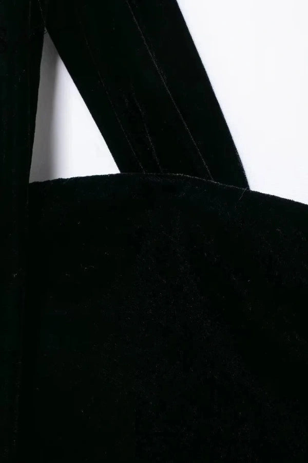 Elegantly Styled Blouse for Everyday Wear