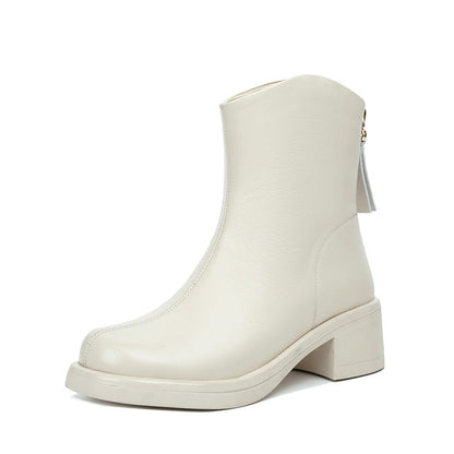 Polished Boots with an Effortless Classic Look