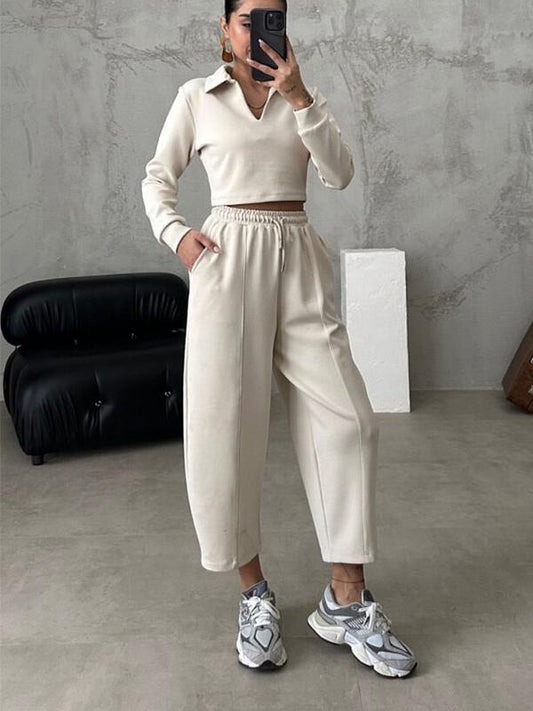 Classic Vintage Pullover with a Flattering Fit