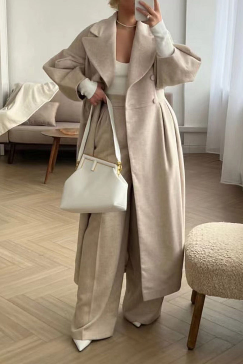 Gracefully Styled Coat for Any Occasion