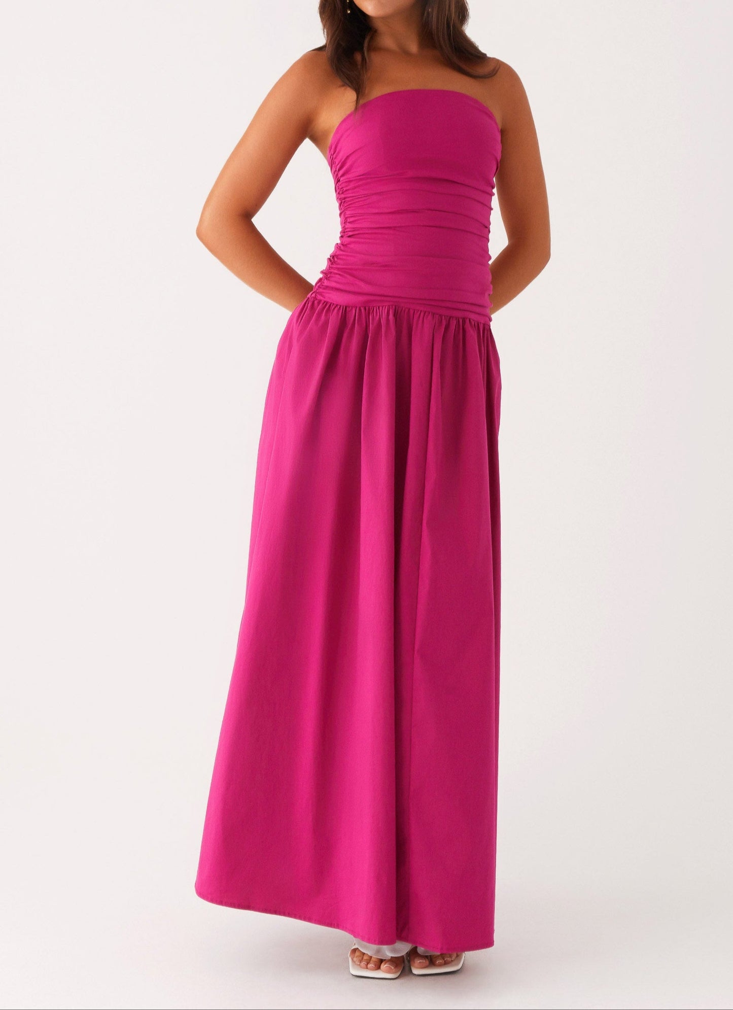 Gracefully Styled Dress for Any Occasion