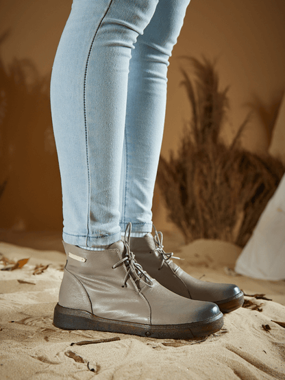 Polished Boots with an Effortless Classic Look