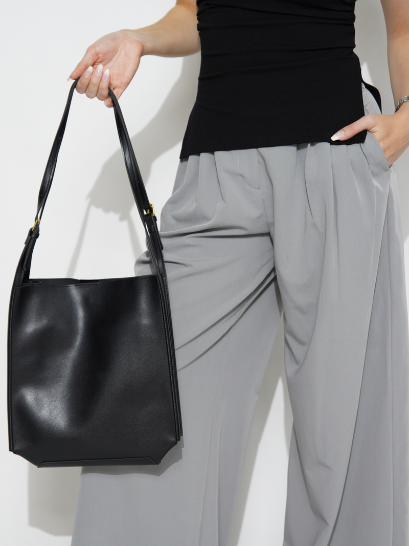 Gracefully Styled Bag for Any Occasion