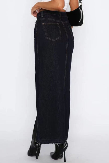 Gracefully Styled Garment for Any Occasion