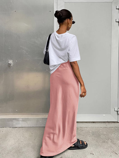 Well Tailored Garment with a Graceful Silhouette