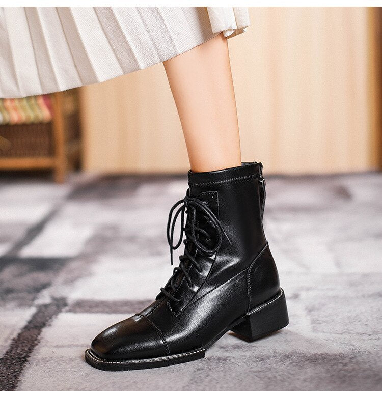 Polished Boots with an Effortless Classic Look