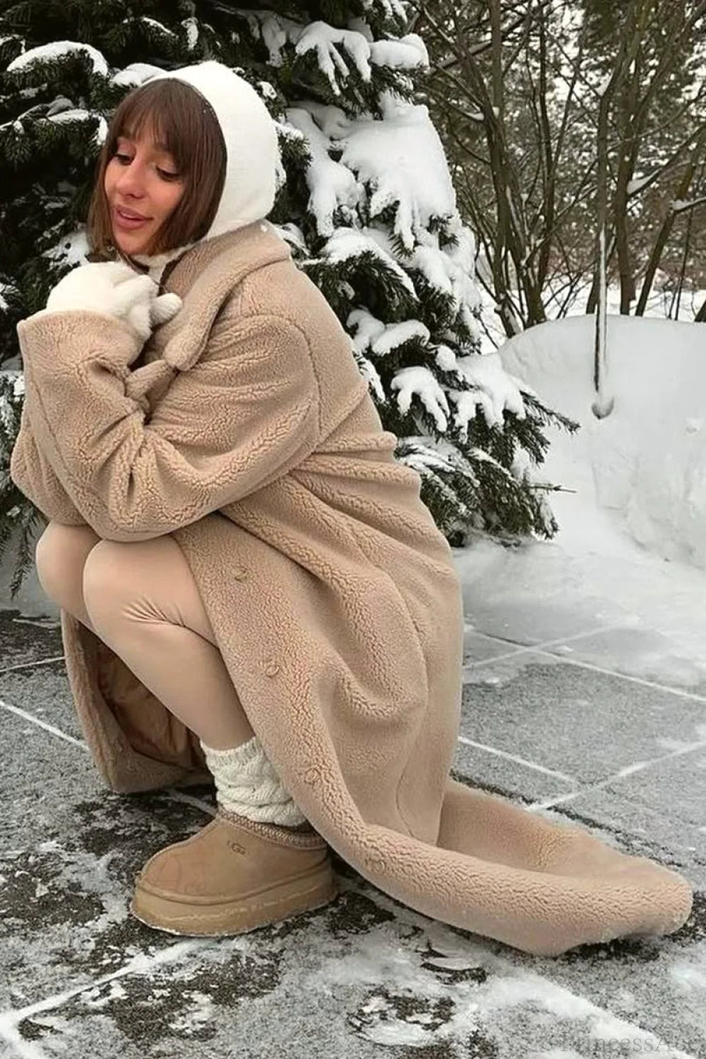 Elegantly Styled Coat for Everyday Wear