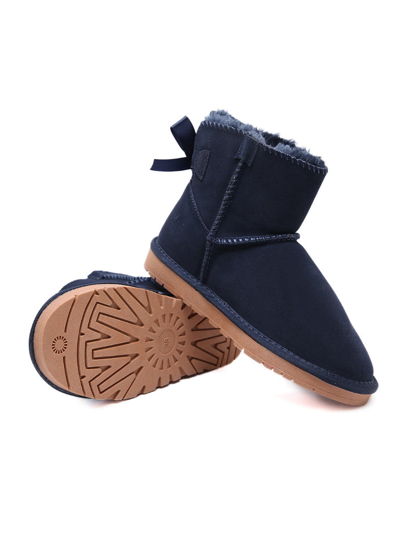 Polished Boots with an Effortless Classic Look