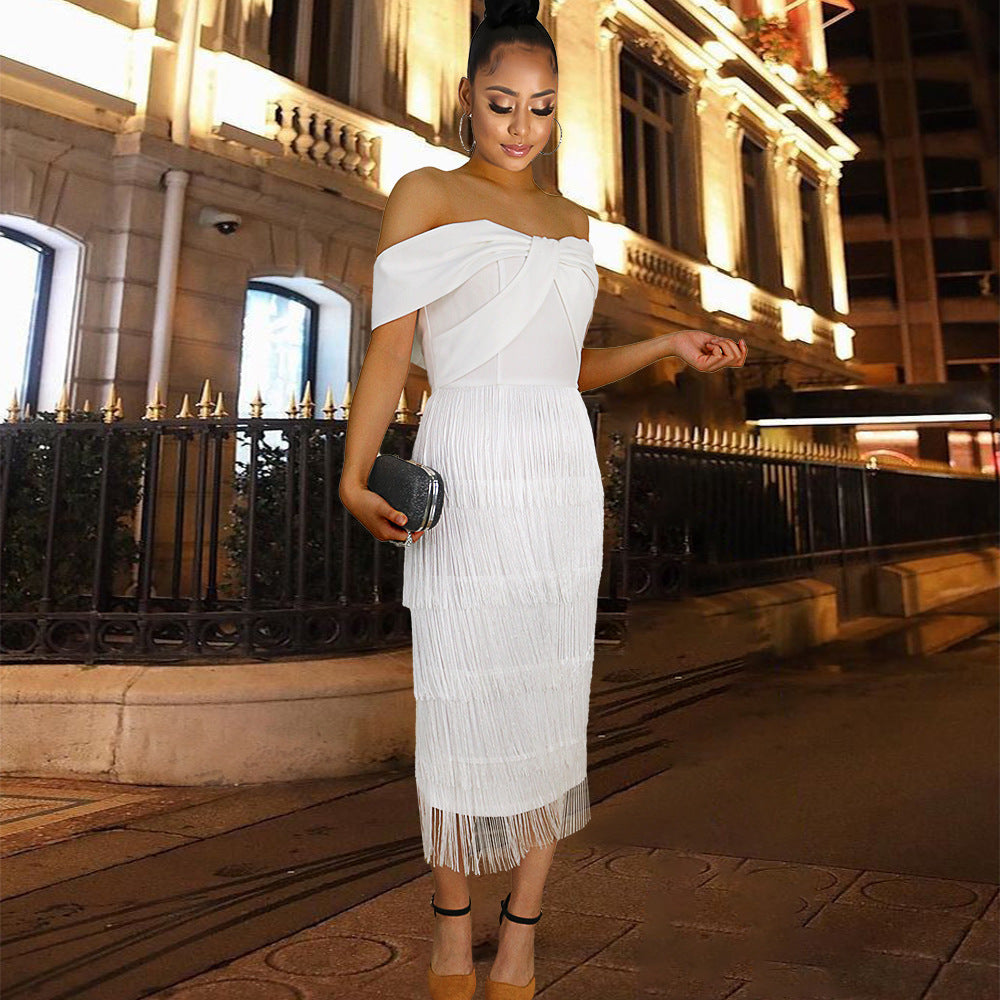 Beautifully Finished Dress in a Timeless Design