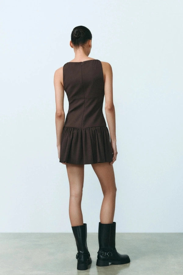 Sophisticated Dress with a Clean Classic Look