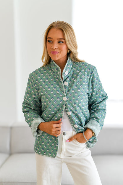 Well Tailored Jacket with a Graceful Silhouette